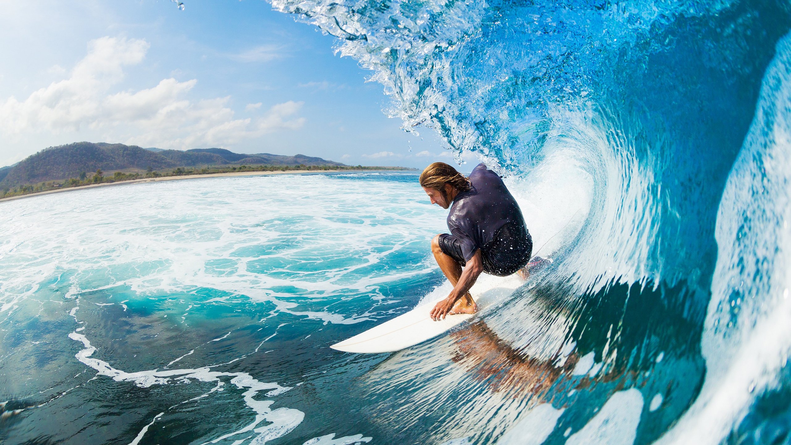 周冠宇赛点兑现，巴黎圣日耳曼淘汰纽约尼克斯晋级四强，主帅激动落泪